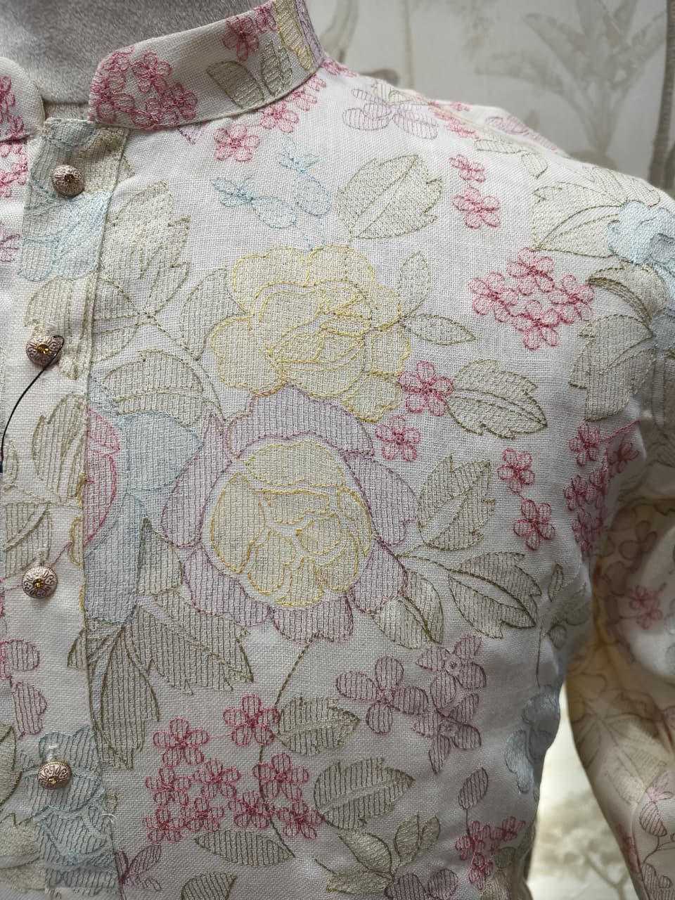 Linen All Over Thread Work Kurta Set | Waak