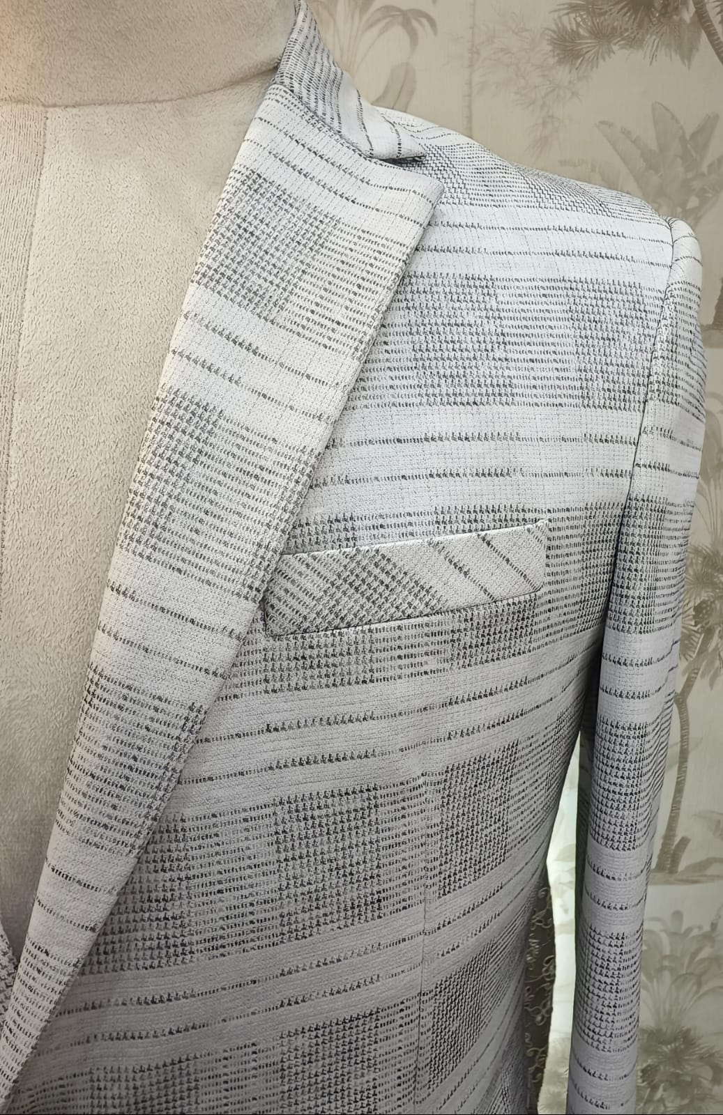SmartWeave Everyday Blazer
- Cream | Waak