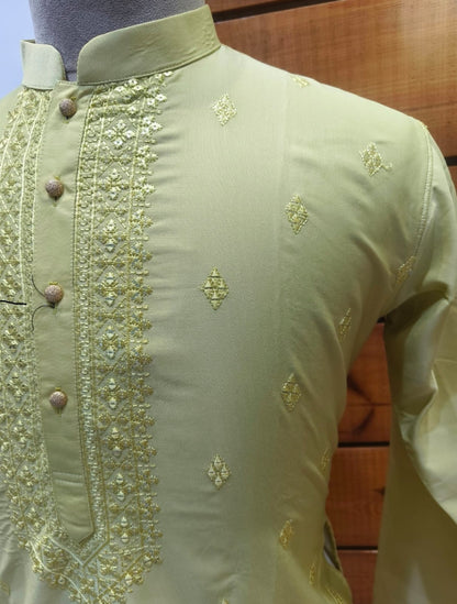 Noor - Silk Embroidery Kurta S | Waak
