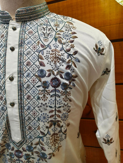 Noor - Silk Thread Embroidery Kurta S | Waak