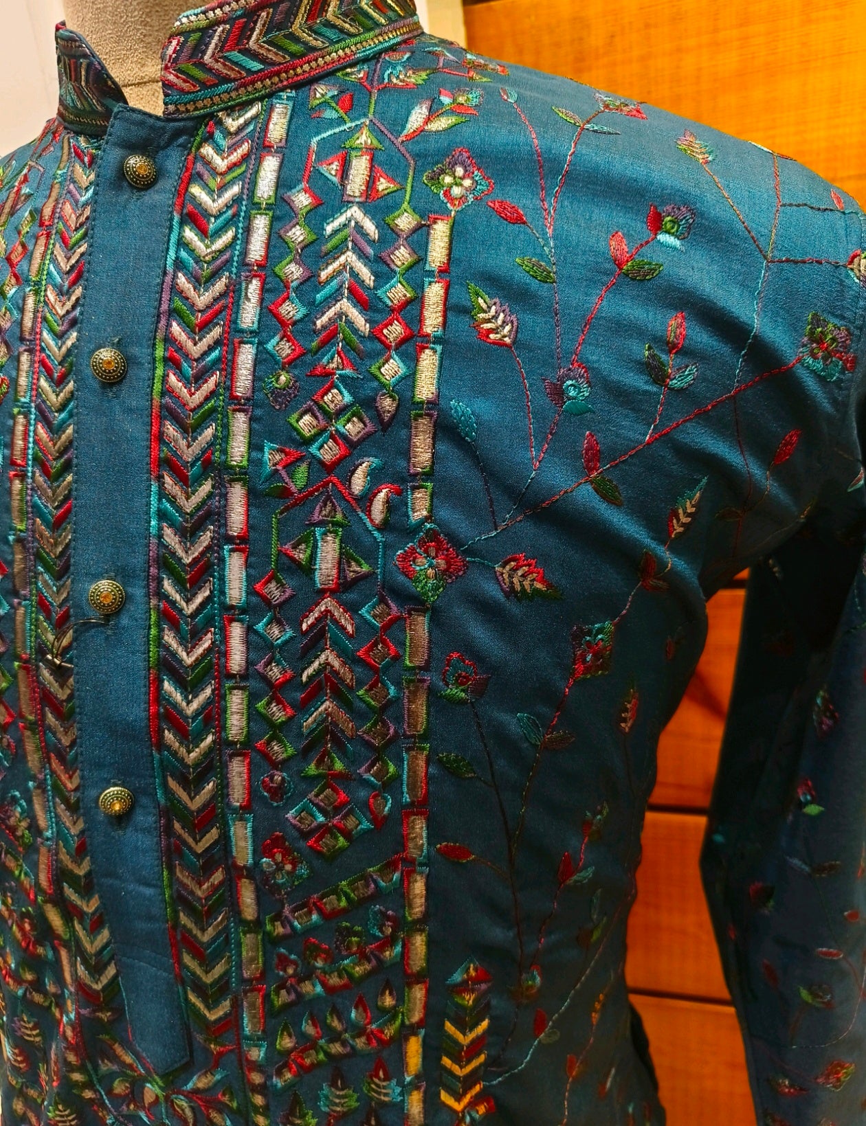 Jashan Silk Embroidery Kurta Set | Waak