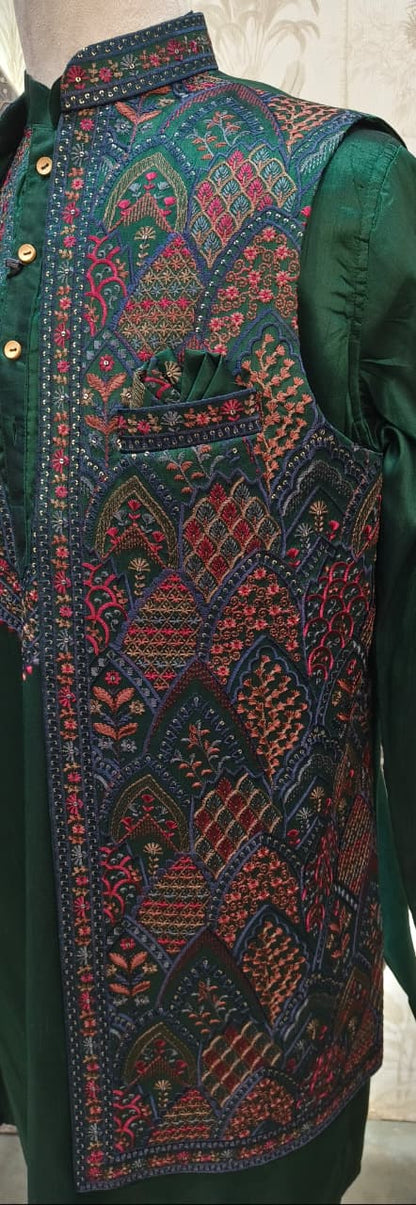 Eshan Zari Ensemble Waistcoat and Kurta Set | Waak